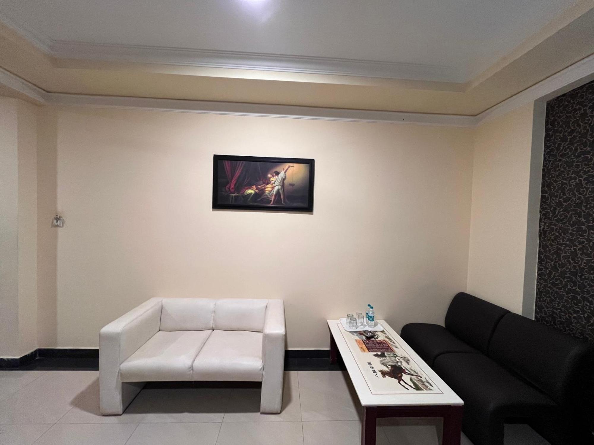 Ananya Comfortss Hospet Zewnętrze zdjęcie